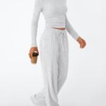 Trendy Queen Women's 2 Piece Matching Lounge Set Long Sleeve Side Ruching Top Wide Leg Drawstring Pants Set with Pockets