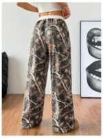 SOLY HUX Women's Camo Pants Wide Leg Baggy Sweatpants Elastic Waist Drawstring Loose Pants Trendy Y2K Drawstring Trousers - Image 5